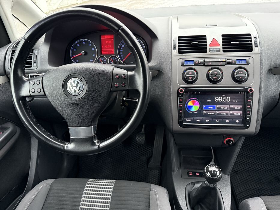 Продам Volkswagen Touran