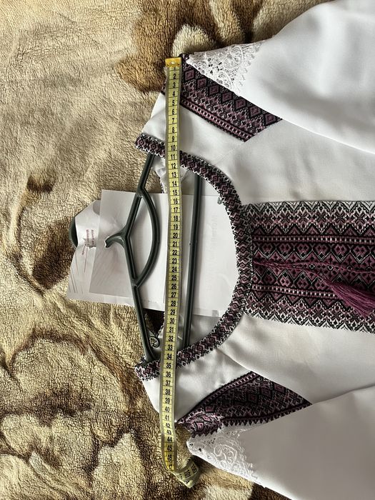 Продам вишиту сукню