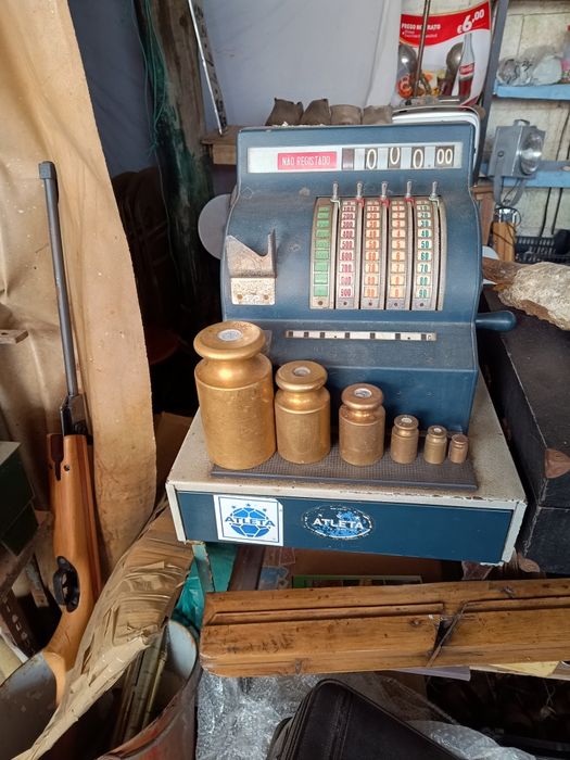 Vários artigos antigos