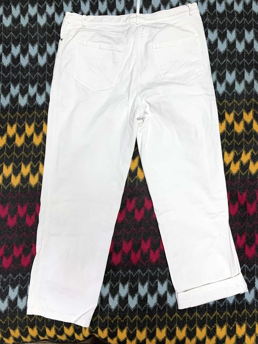 Жіночі укорочені джинси