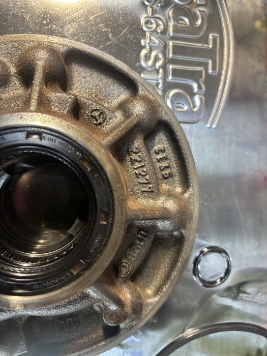 Mercedes 722.9 Pompa oleju na łozysku igiełkowym