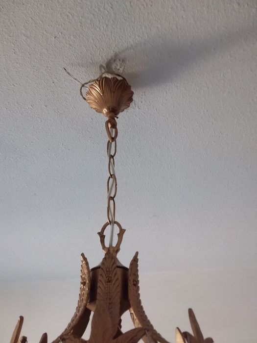 Candeeiro de tecto muito bonito