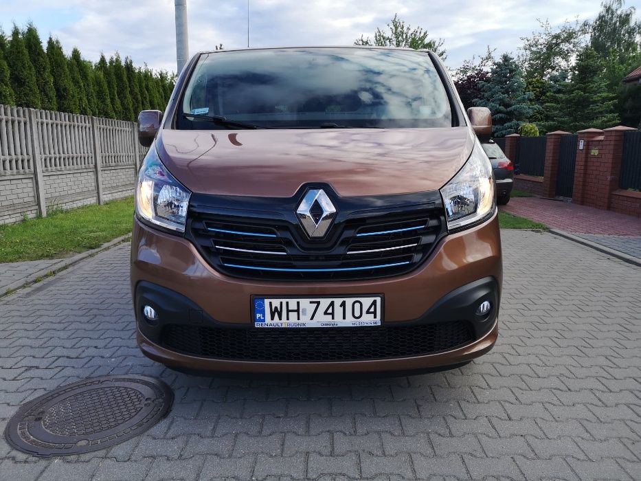 Bus do wynajęcia, wynajem busa, Nowy Renault Trafic 2018, 9 osobowy