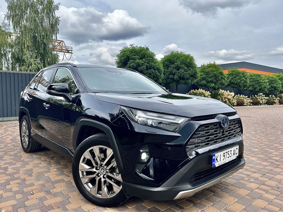 Toyota RAV4 2023 V покоління (FL)  •  2.5 e-CVT (218 к.с.) AWD-i  •  Premium+