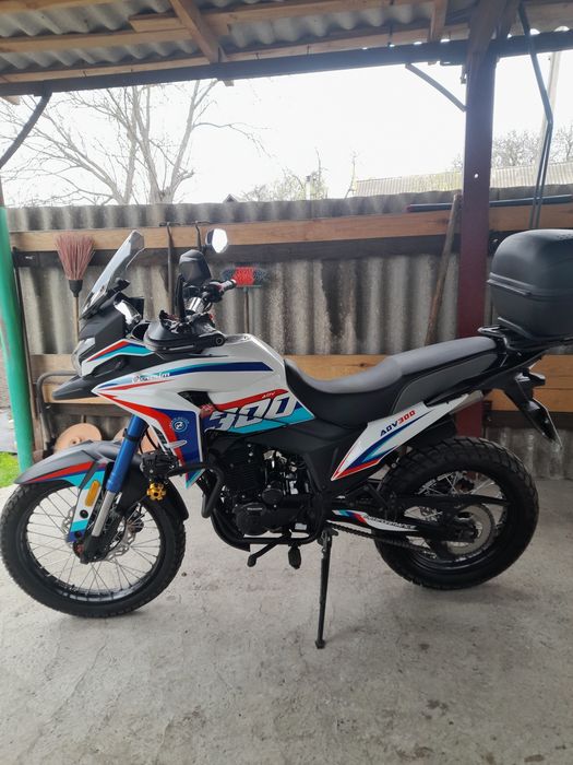 Продам мотоцикл Хенсім АДВ300