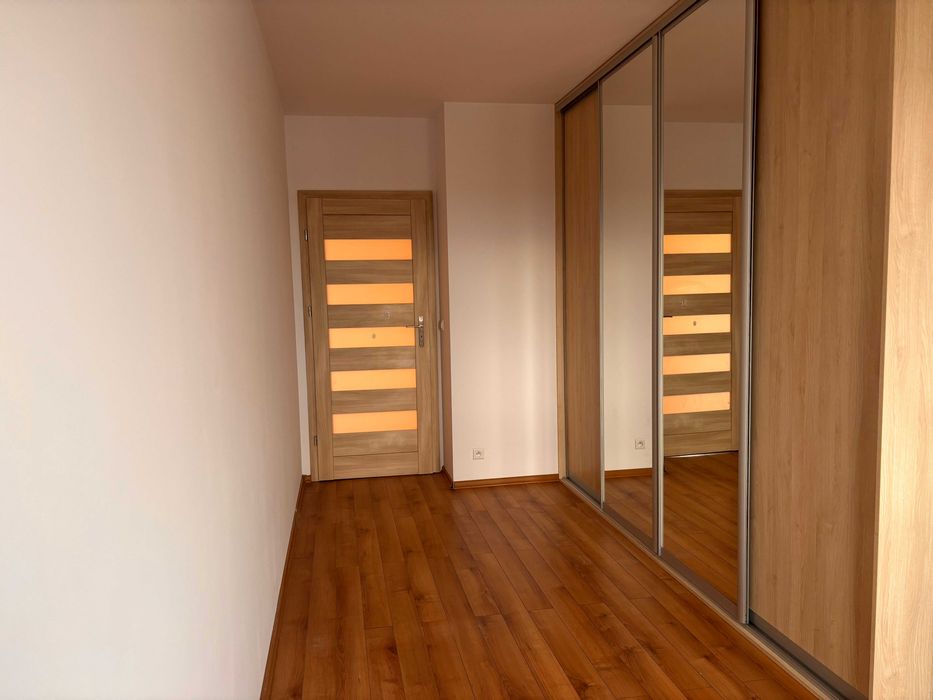 TG Lasowice, nowy budynek z windą, 60 m2