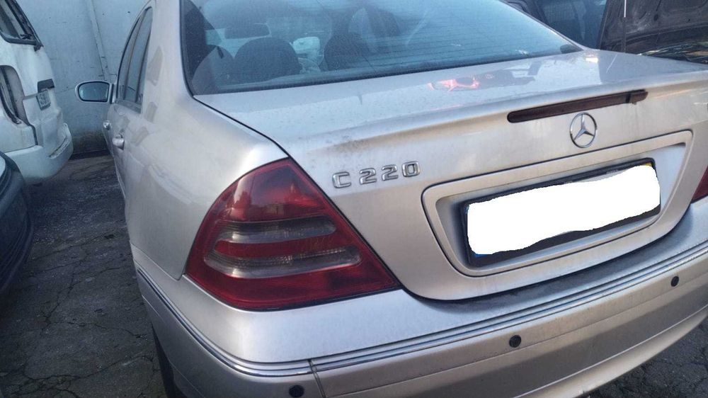 Mercedes C 220 W203 Ano 2000 | PARA PEÇAS |