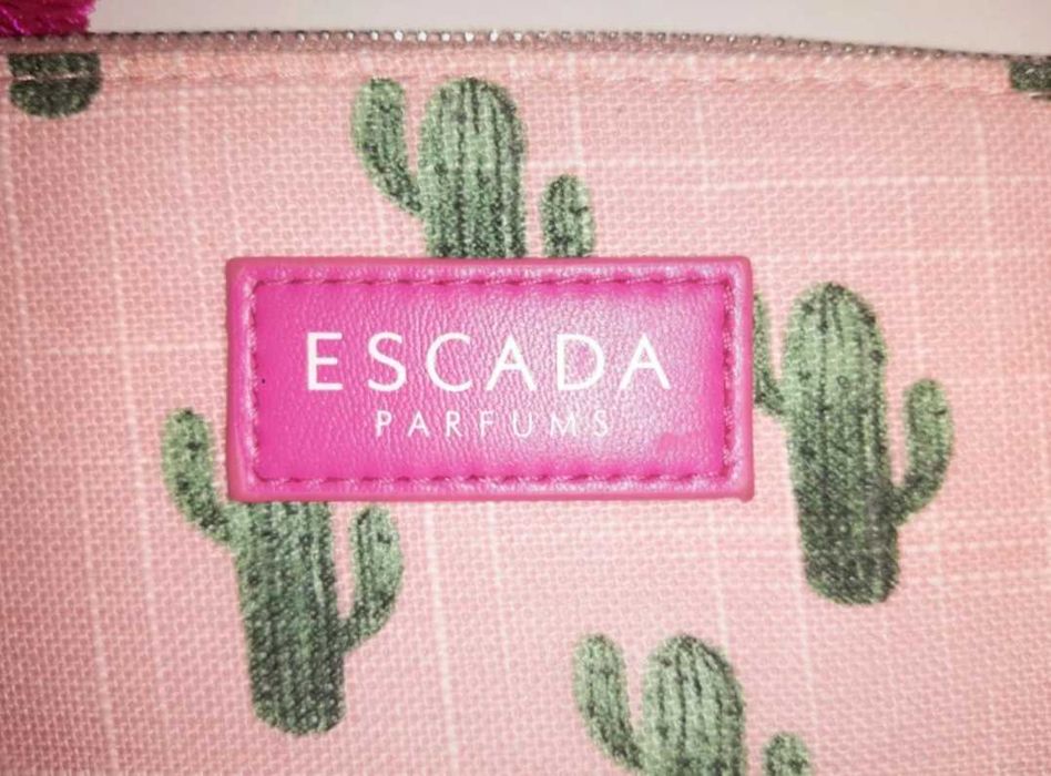 Necessaire/bolsa Escada