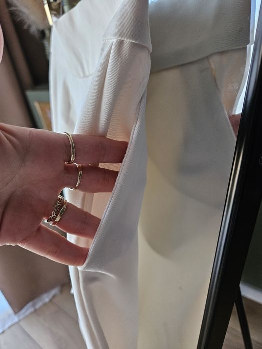 Eleganckie kremowe spodnie damskie H&M proste nogawki wysoki stan XS ś