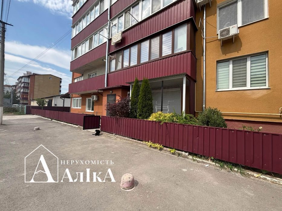 Продам 1-кімнатну квартиру в новому будинку з окремим входом