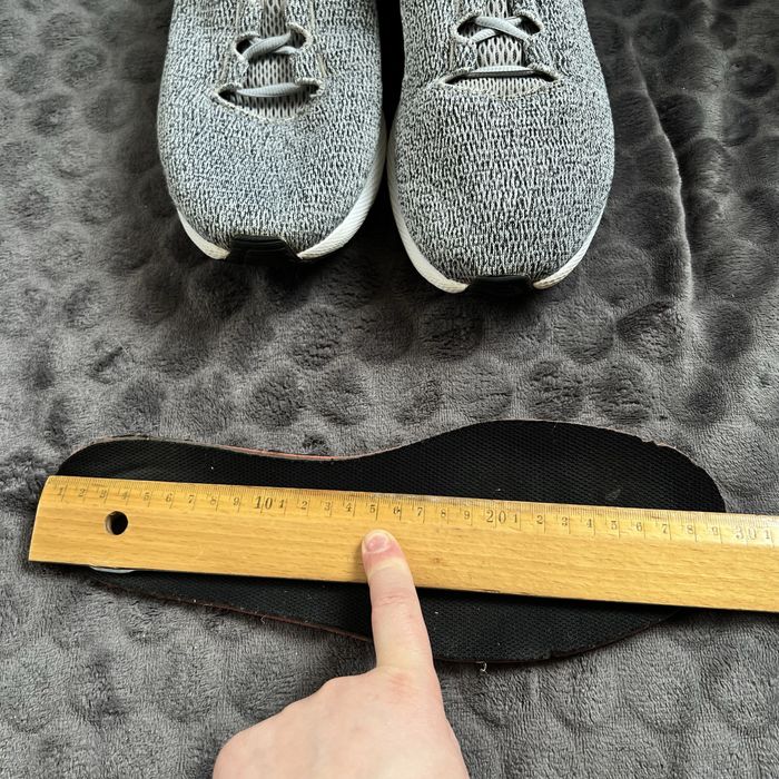 Чоловічі кросівки Under Armour charged pursuit. P. 45. Ідеал!!!