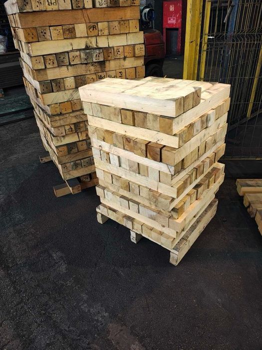 Kantówka drewniana 8×8 cm – belki 0,80 m + 0,40 m  transport