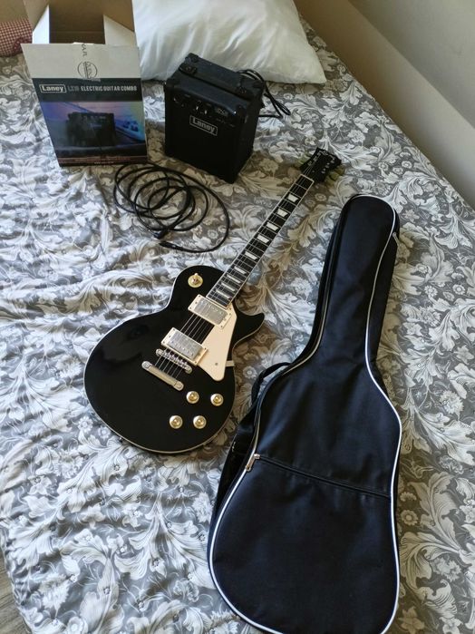Gitara elektryczna Ever play + wzmacniacz + pokrowiec