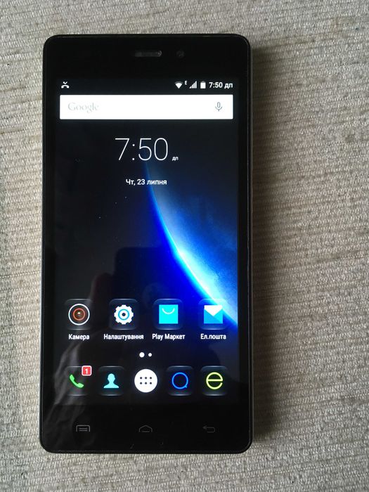 Смартфон Doogee x5 Гарний стан для дитини