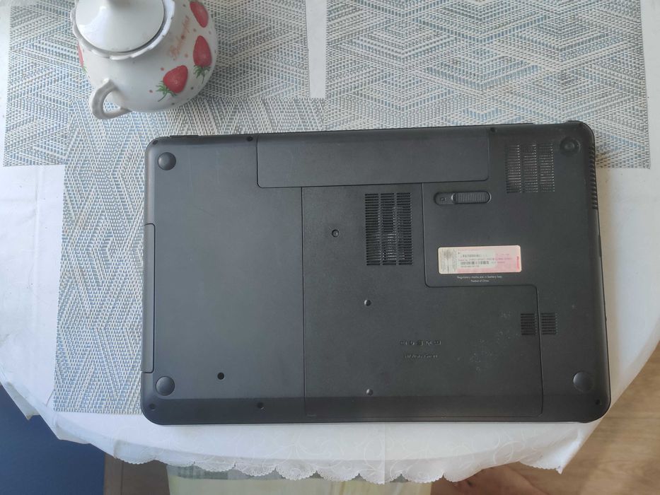Ноутбук HP Pavilion g7-2112sr вівдновлення або запчастини