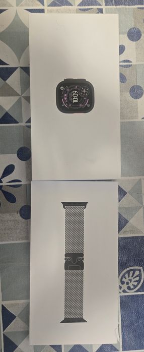 Caixa Apple Watch Ultra 3 49mm Black e Caixa da Pulseira de Tiranium Milanese