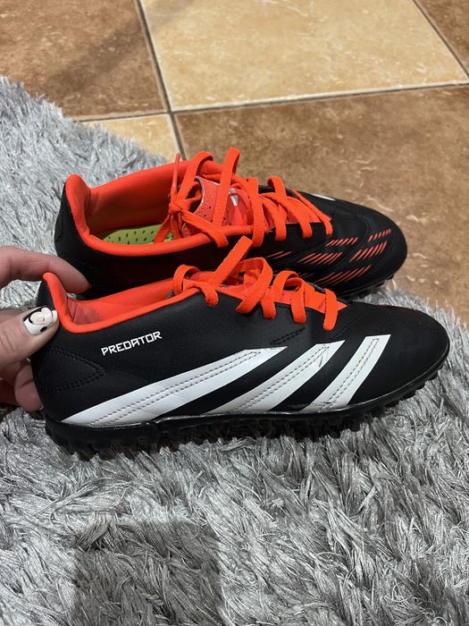 Predatory  adidas 36.5