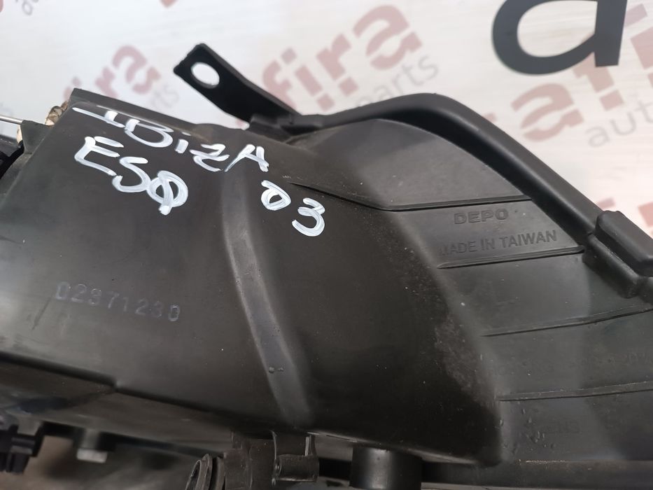 Ótica / Farol Esquerdo SEAT IBIZA III - 53095310