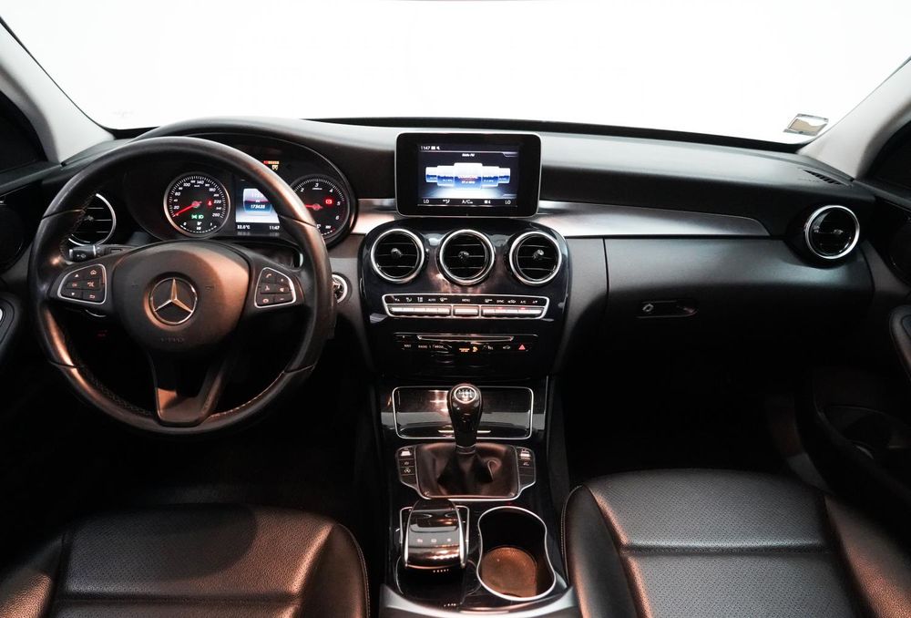 Mercedes-Benz C 200 — fotografia 5