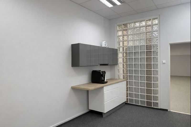 Lokal na magazyn, produkcję - Parter rampa, ogrzewanie