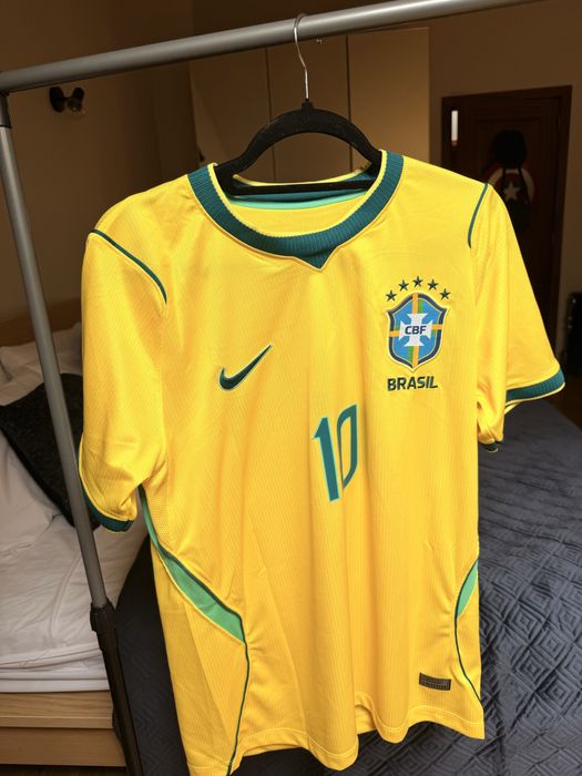Camisola Brasil Neymar Jr 10 – Versão Adepto