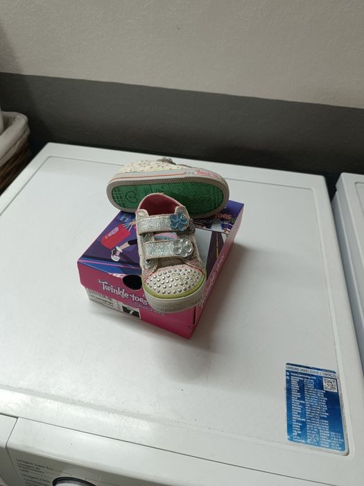 Tens de nenia em ótimo estado