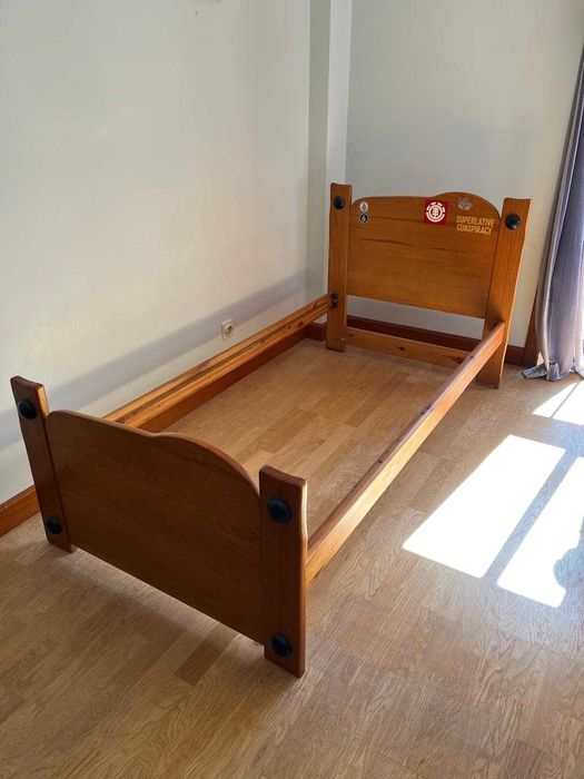 Quarto completo de jovem