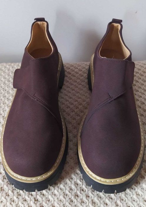 Продаю жіночі туфлі великого розміру, вказано розмір 43