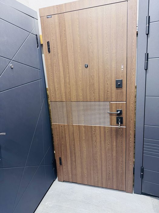 Входные двери есть новые и бу