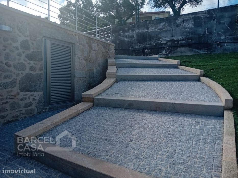 Exclusividade e Charme em Pedra: Moradia Individual T3 em Carapeços...