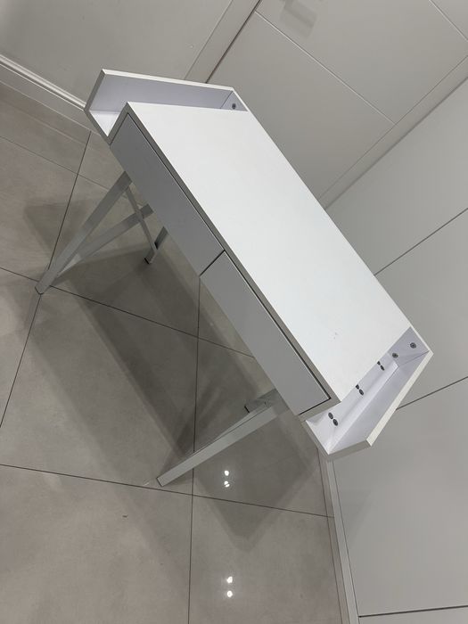 Biurko biale ikea