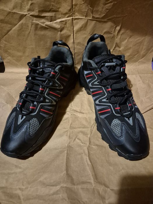 Jak nowe outdoorowe buty Adidas Adventure Hyperturf roz 44 bardziej 43