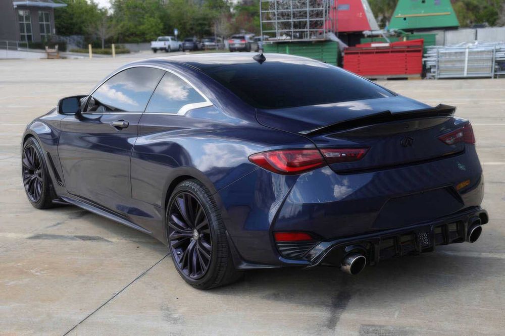 Infiniti Q60 Luxe      2018
