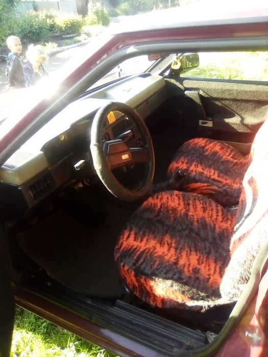 автомобіль Москвіч 2141