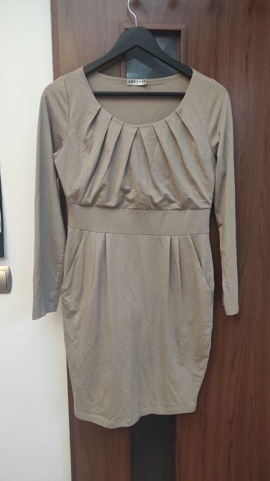 Elegancka sukienka materiałowa