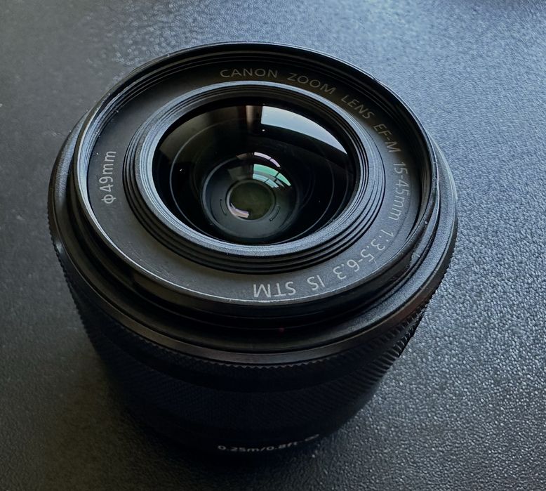 Canon M10 + objetiva 15-45mm