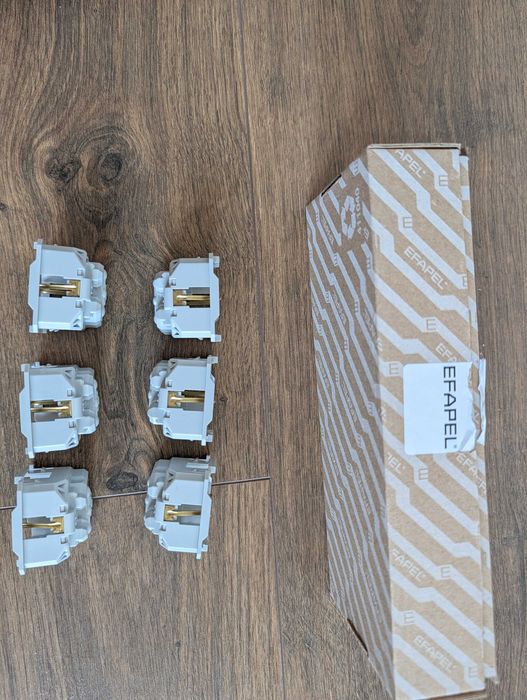 Conjunto de Novos Aparelhos de Encastrar EFAPEL