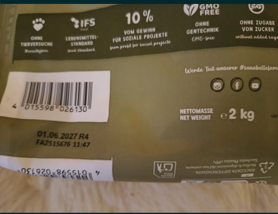 Karma sucha dla kota Sanabelle Grande, różne smaki 2 kg