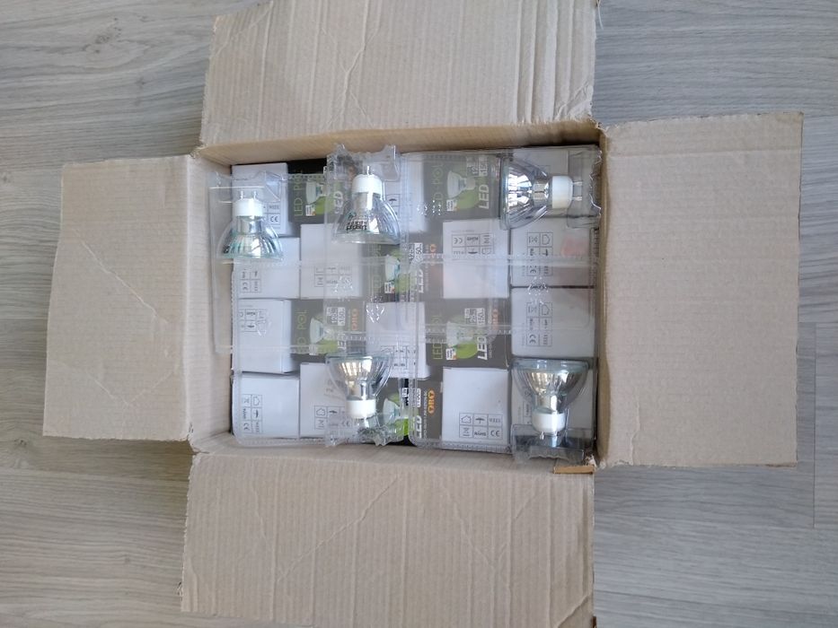 Pack 25 lâmpadas foco halogéneo 35W (portes incluídos)