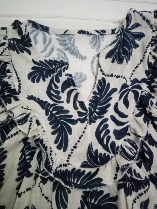 Camisa de senhora com estampado azul