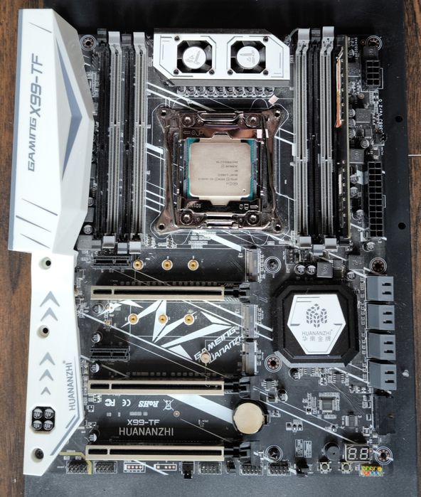 Huananzhi Gaming X99-TF Mainboard mit CPU 8 GB RAM