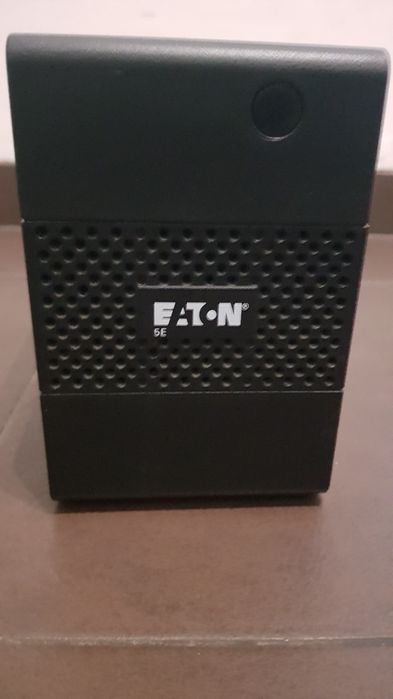 Ups Eaton 5E650I Linha interativa 650VA 360W 4AC para computador Torre