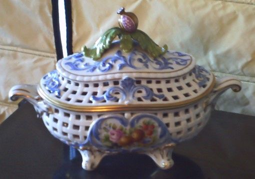 Capodimonte - terrina de porcelana italiana