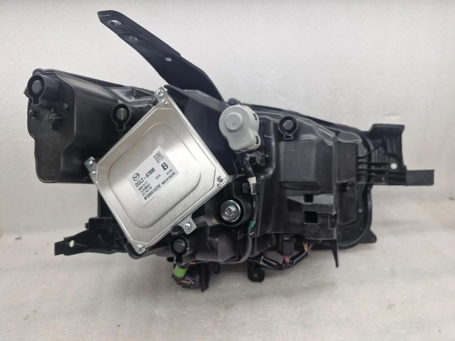 mazda cx-30 full led lampa lewa przód dgj1-51040. 14 pin cena z wysyłką