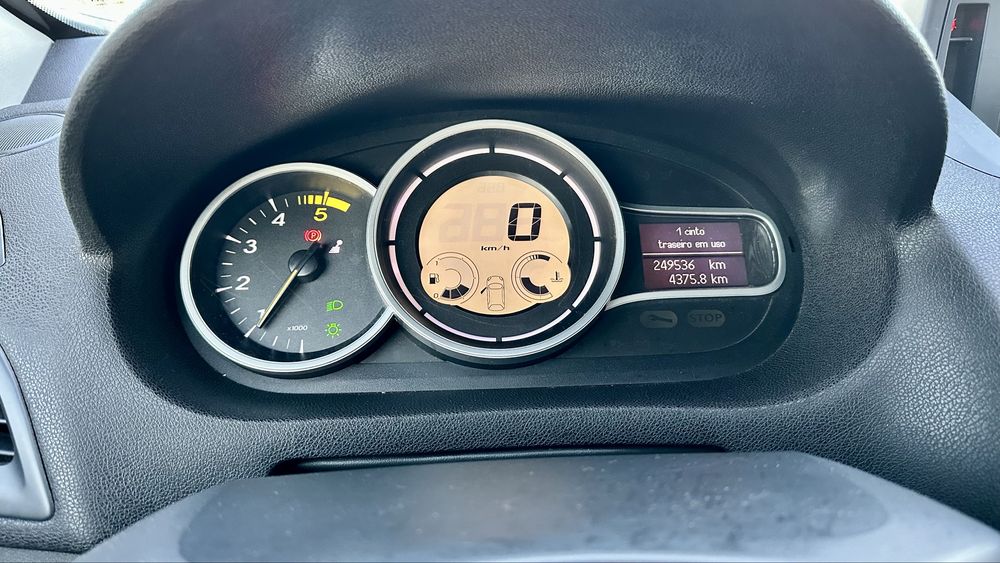 Renault megane sports tuor 1500 dci foto 4