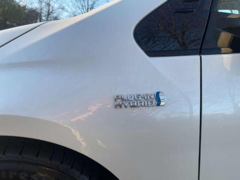 Toyota Prius Prime      2019