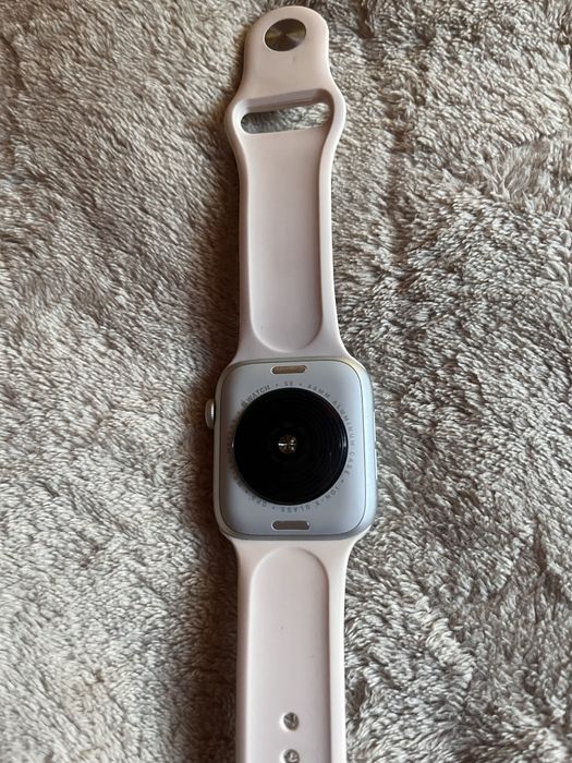 Apple Watch SE (Gen 2) 44mm Silver