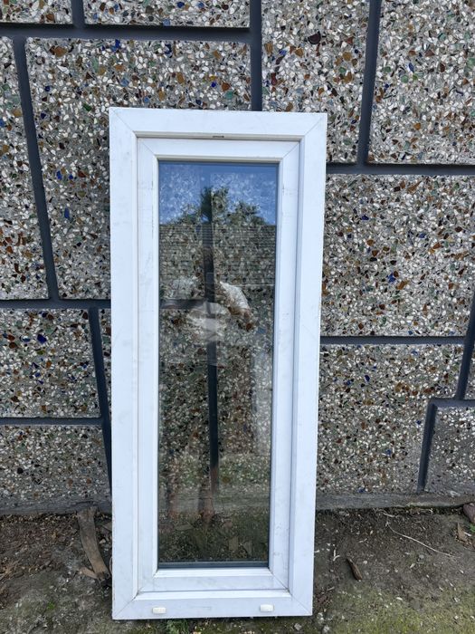 Okna o wymiarach 58x138