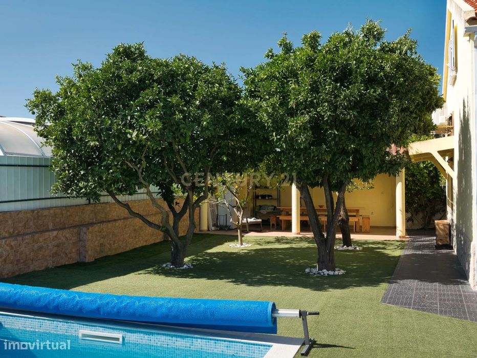 Moradia Térrea T3  com Piscina- Furo água  - Aroeira