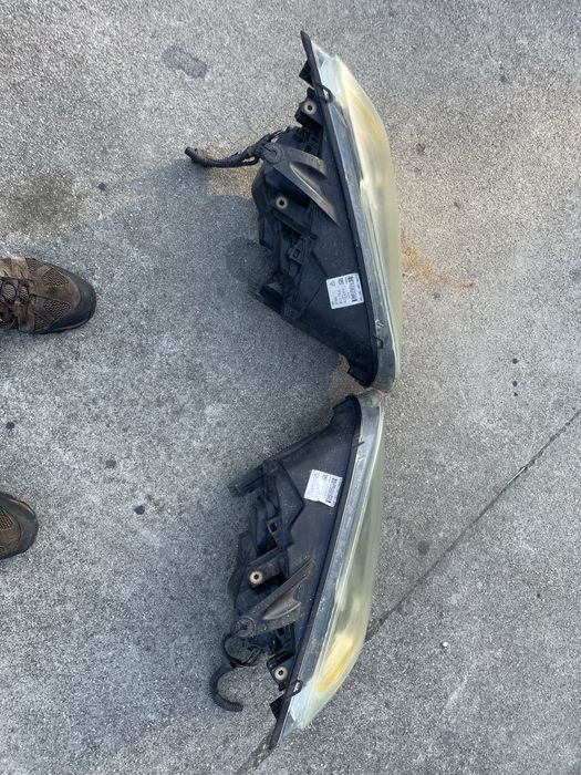 Faróis Xenon Ford Focus MK2